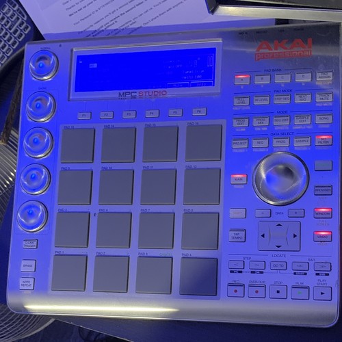 Akai mpc studio digital pad - akai,