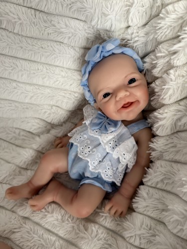 Reborn preemie awake full - preemie,
