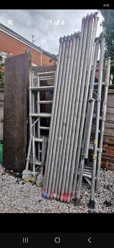 Scaffolding tower - ,