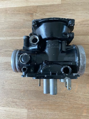 Suzuki gsx1100 efe carburettor - suzuki,