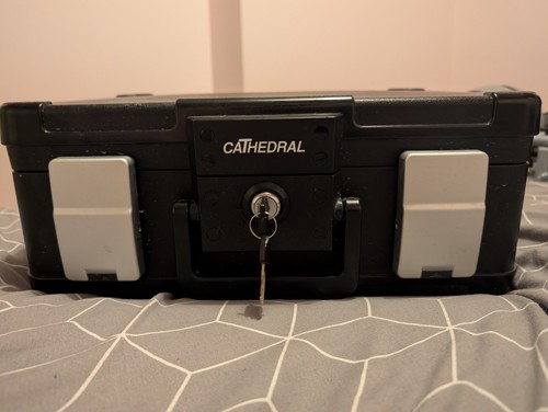 Cathedral safe black box - safe,,