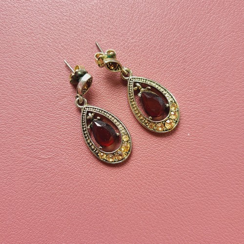Gold tone drop dangle brown