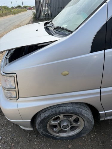 Nissan elgrand 1999 silver - elgrand,