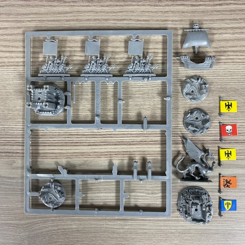 Mighty empires sprue 1990 - mighty,