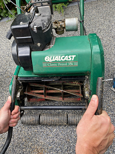 Qualcast classic petrol 35s - qualcast,