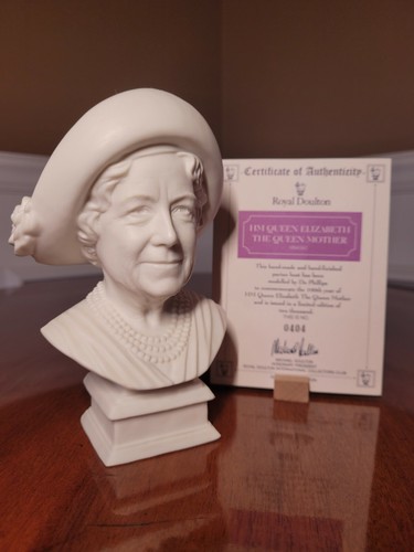 Royal doulton queen - doulton,