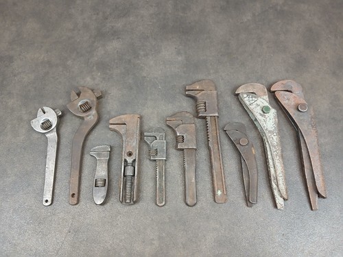 Vintage adjustable wrenches - 10,