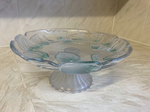 Vintage frosted glass cake - frosted,