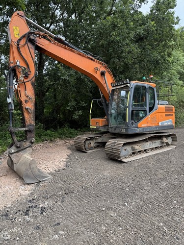 Doosan dx140lc digger - doosan,