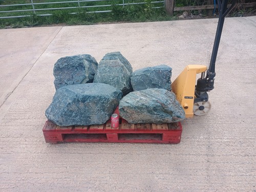 Large granite garden - ,