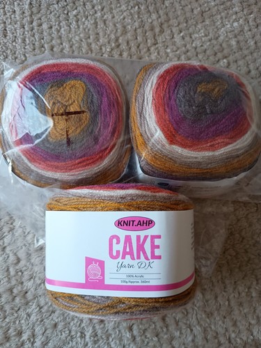 New three 100g cakes - cakes, of