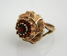 Vintage 9ct Yellow Gold Garnet Cluster Ring 1975 - Size N - Thames Hospice