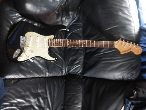 Fender stratocaster - ,