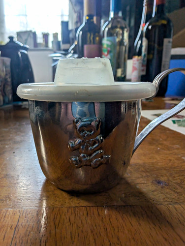 Vintage teddy bear metal - teddy, sippy