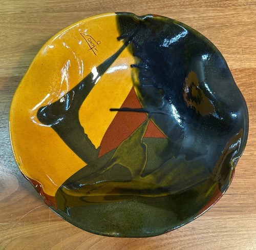 Signed leroy studio pottery - studio,