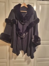 Womens Beautiful Black Fake Fur Trim Cape One Size New Without Tags Free