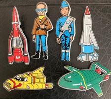 6 Thunderbirds Plastic Pin Badges - 1992 - Used