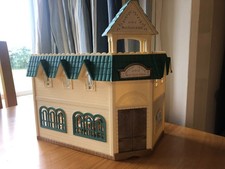 Sylvanian Families Berry Grove School And Accessories