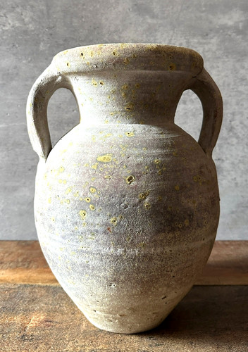 Large amphora style studio - large,