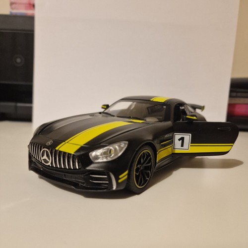Scale mercedes amg gt - 1:24,