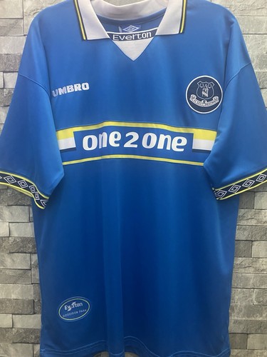 Everton home shirt size - 97/99,