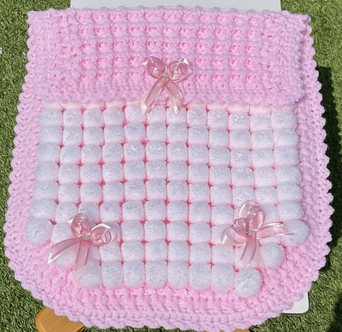 Beautiful thick pom - pom,