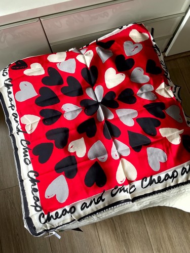 Nwt moschino cheap - nwt, and