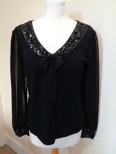 LEO GUY BLACK V NECK JUMPER