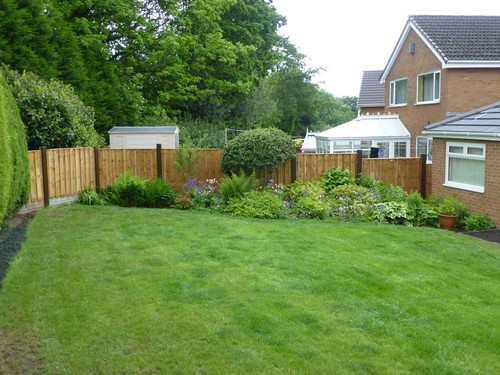 Slotted concrete fence - slotted,
