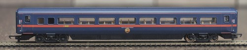 Hornby r4075a mk4 gner - hornby, tourist