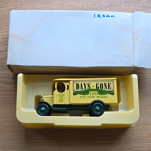 Lledo days gone dg43 ford - lledo,