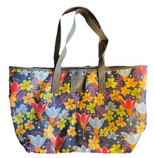 Lily Bloom Rare Lily Pad Quinn Floral Design Shoulder Bag Pink & Grey Interior