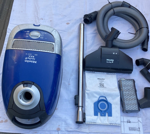 Miele cat dog - miele, &