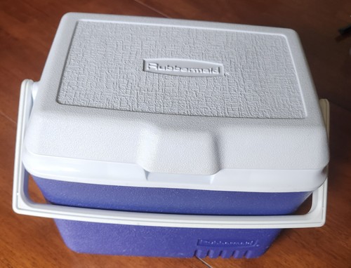 Vintage rubbermaid six can - vintage,