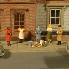 HO/OO gauge Sidewalk People