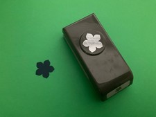 Sale Rare Stampin Up 5 petal flower Craft Card Punch cutter - 23mm flowers