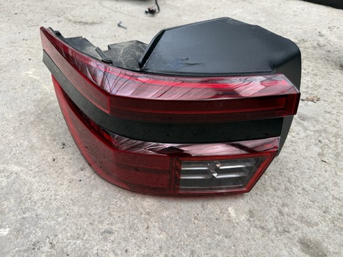 Vauxhall frontera tail light - vauxhall,