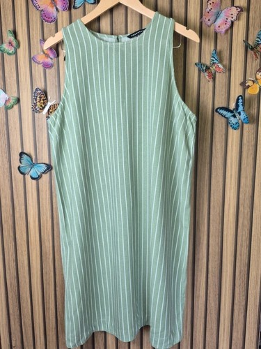 Peacocks sage green pinstripe - green,