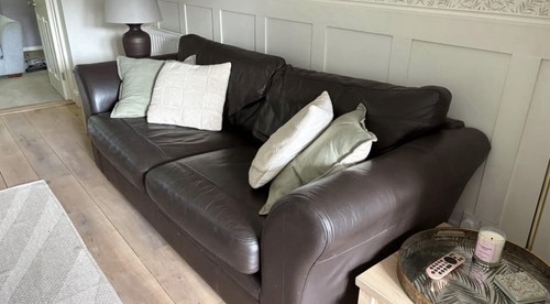 Lovely brown leather seater - lovely,