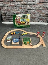 Wooden BRIO 33008 - ZOO GARDEN SET -  Compatible With Other Trains & Sets- Boxed