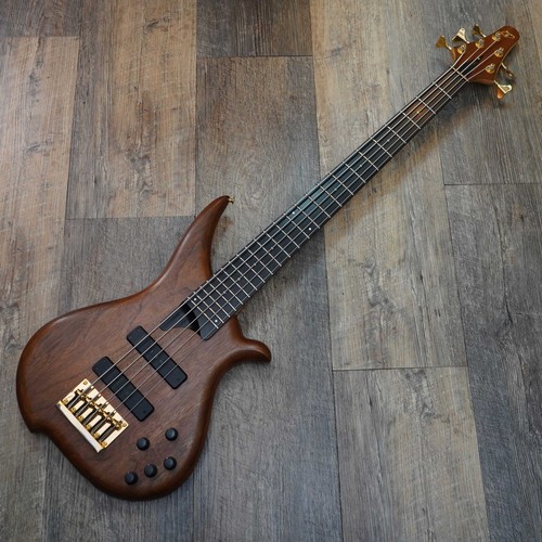 Tune twb used - bass, guitar