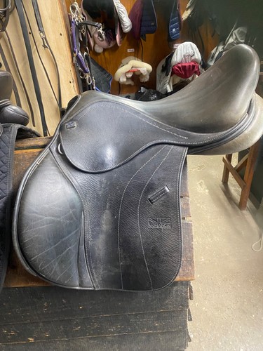 Monarch jump saddle - monarch,