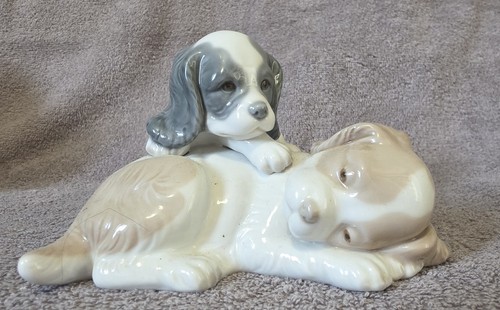 Nao lladro puppy sleeping - &,