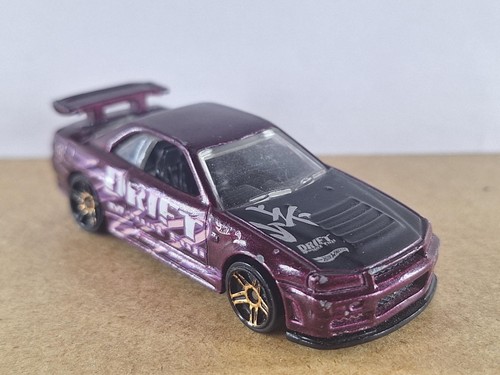 Hot wheels nissan skyline gtr - hot,