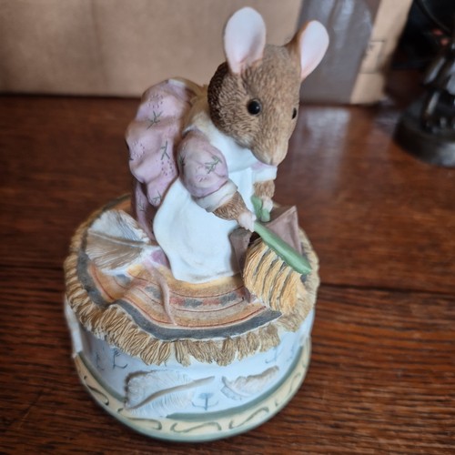 World beatrix potter mouse - beatrix,