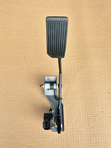Nissan elgrand e51 - nissan,