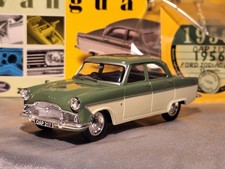 CORGI  VANGUARDS 1:43 FORD ZODIAC MkII - LUDLOW GREEN & ERMINE WHITE VA06102