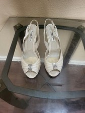 Benjamin  Adams Women's Ivory