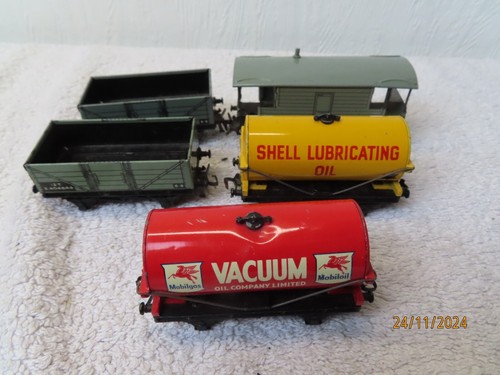 Hornby dublo wagon and tanker - hornby,