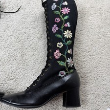 Vintage 70s Lace Up Granny Go